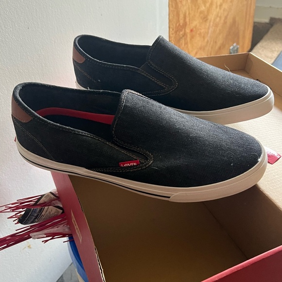 BRAND NEW Levi’s men’s 11M slip on - Picture 4 of 7